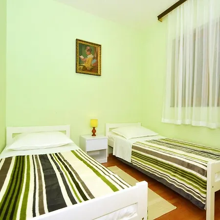 With Parking Space Slatine, Ciovo - 5158 * 特罗吉尔