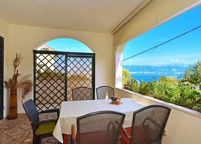 Appartement With Parking Space Slatine, Ciovo - 5158 *