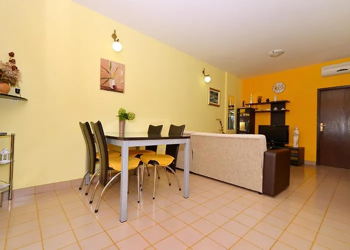 With Parking Space Slatine, Ciovo - 5158 公寓 特罗吉尔