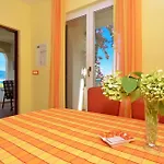 Apartment With Parking Space Slatine, Ciovo - 5158