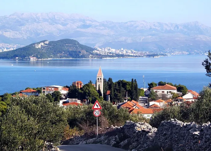 Apartman With Parking Space Slatine, Ciovo - 5158